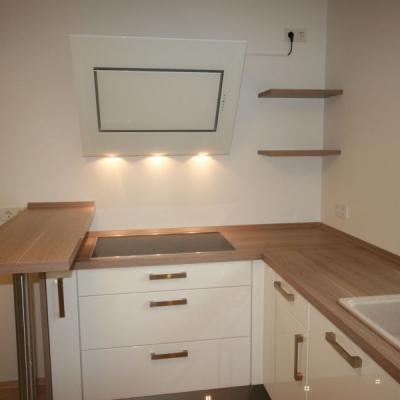 Mit Weinschrank 8